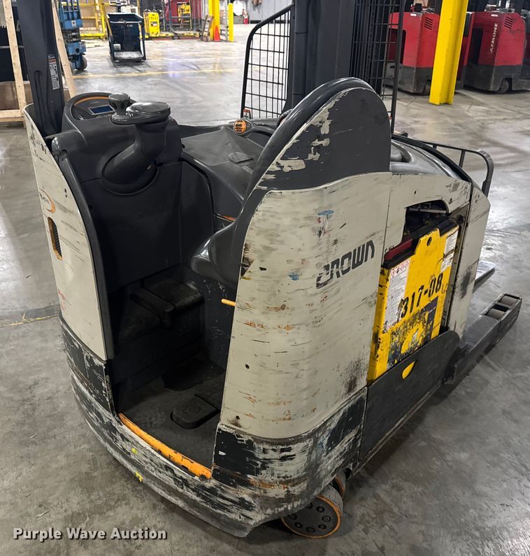 image for item EV1836 Crown RMD6095S-32 reach truck
