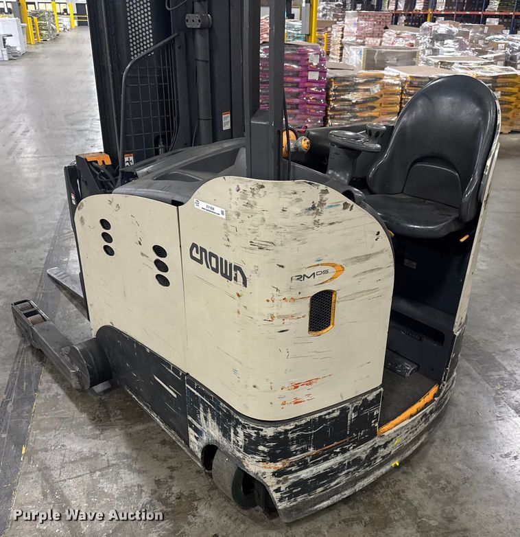 image for item EV1836 Crown RMD6095S-32 reach truck