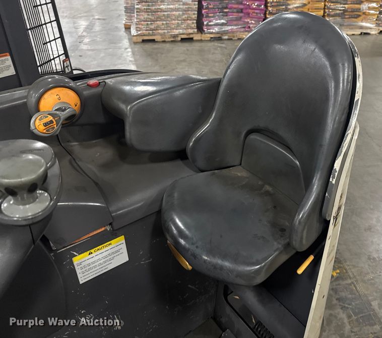 image for item EV1836 Crown RMD6095S-32 reach truck