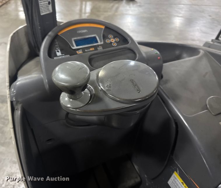 image for item EV1836 Crown RMD6095S-32 reach truck