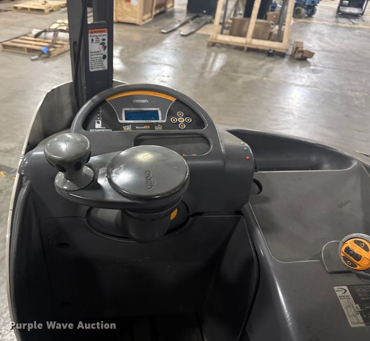 image for item EV1836 Crown RMD6095S-32 reach truck