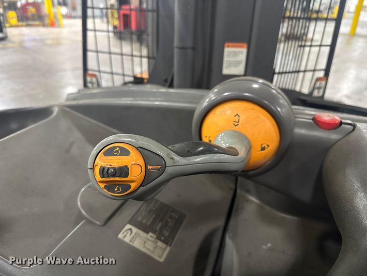 image for item EV1836 Crown RMD6095S-32 reach truck