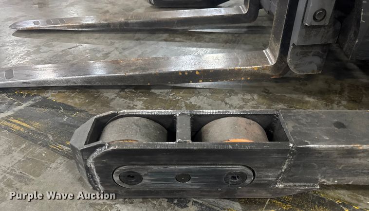 image for item EV1836 Crown RMD6095S-32 reach truck