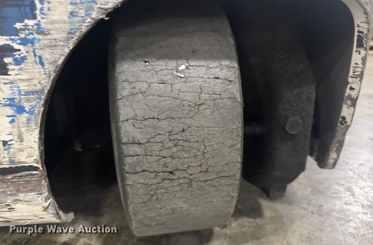 image for item EV1836 Crown RMD6095S-32 reach truck