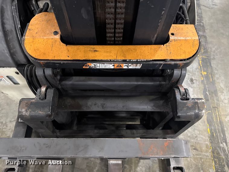 image for item EV1837 Crown RMD6095S-32 reach truck