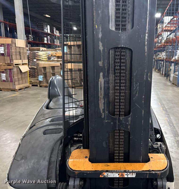 image for item EV1837 Crown RMD6095S-32 reach truck