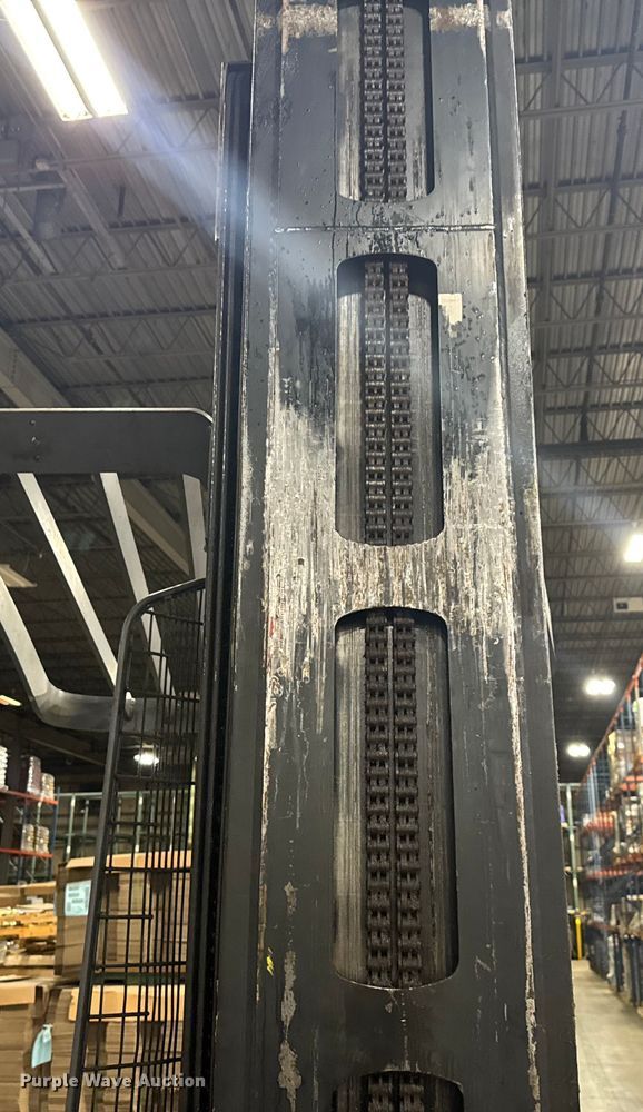 image for item EV1837 Crown RMD6095S-32 reach truck