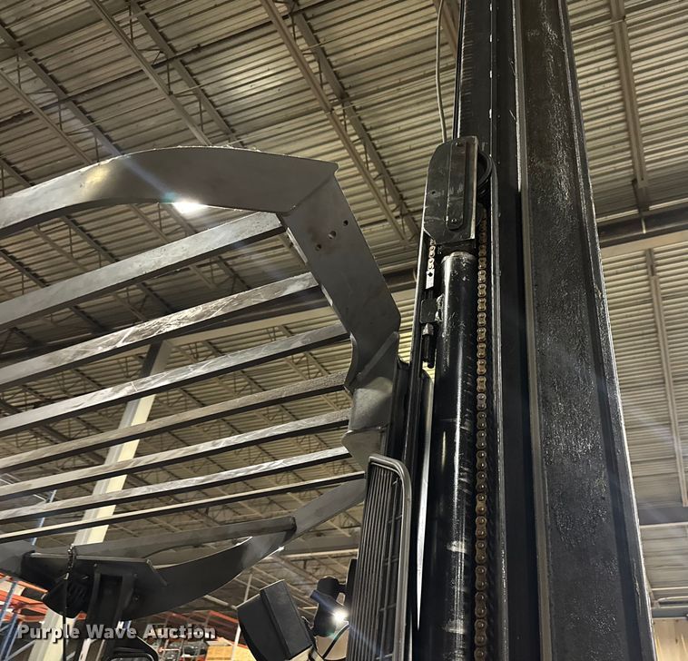 image for item EV1837 Crown RMD6095S-32 reach truck