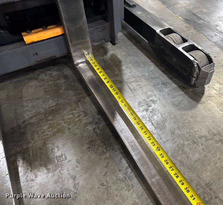 image for item EV1837 Crown RMD6095S-32 reach truck