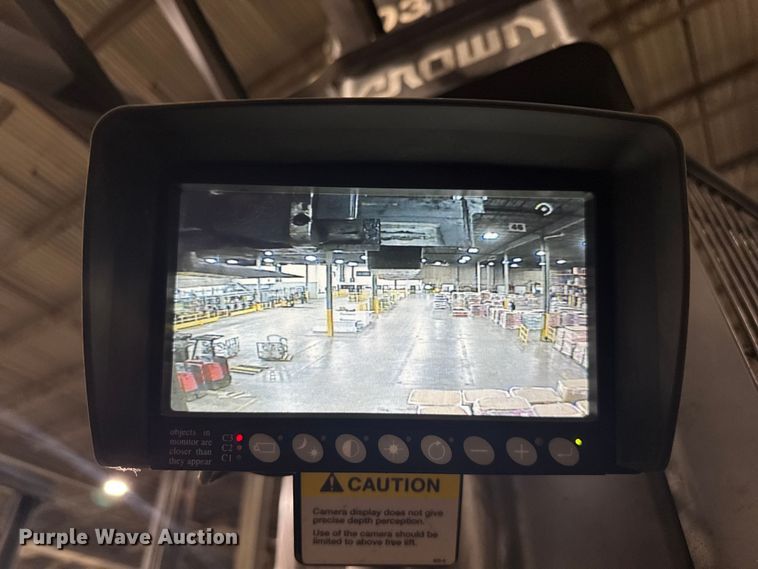 image for item EV1837 Crown RMD6095S-32 reach truck