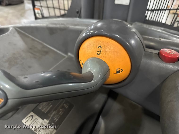 image for item EV1837 Crown RMD6095S-32 reach truck