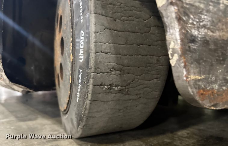 image for item EV1837 Crown RMD6095S-32 reach truck