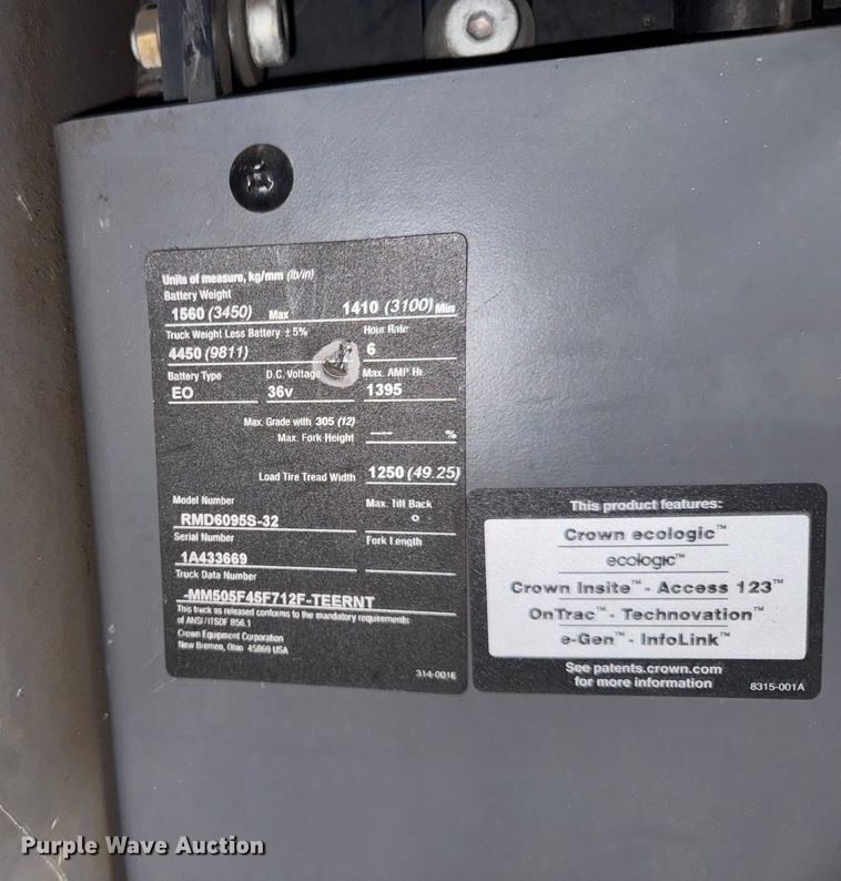 image for item EV1837 Crown RMD6095S-32 reach truck