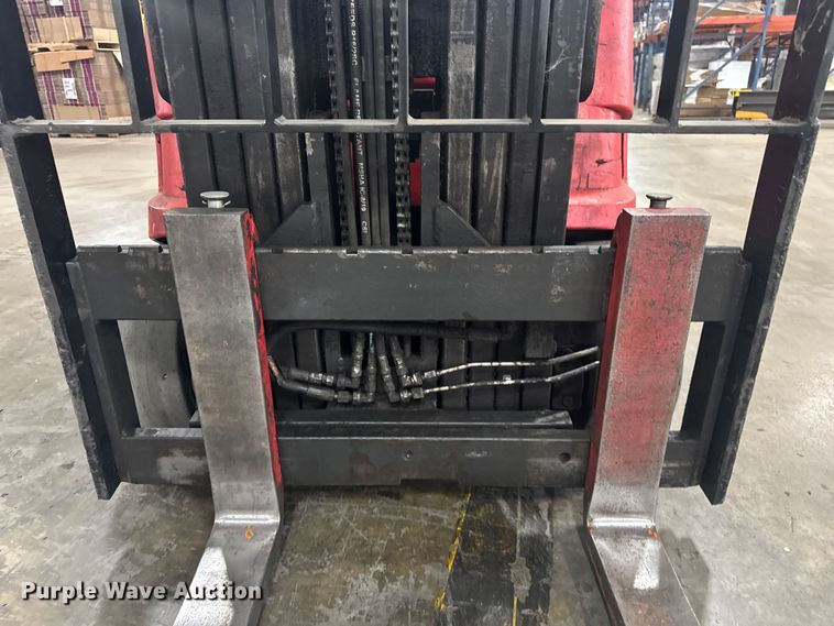 image for item EV1838 Raymond 4250 forklift