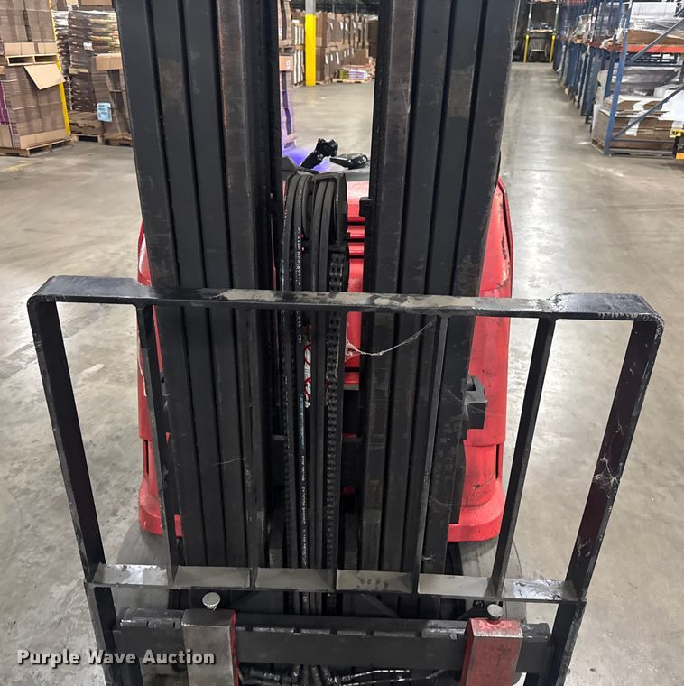 image for item EV1838 Raymond 4250 forklift
