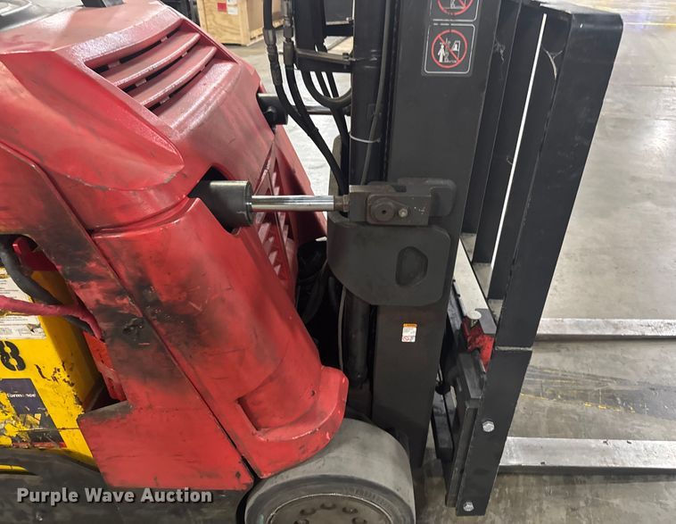 image for item EV1838 Raymond 4250 forklift