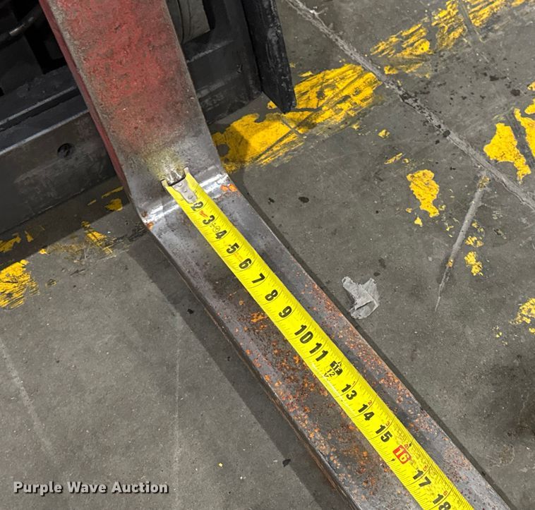 image for item EV1838 Raymond 4250 forklift