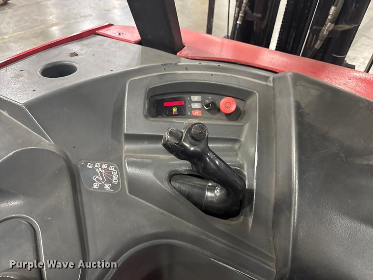 image for item EV1838 Raymond 4250 forklift