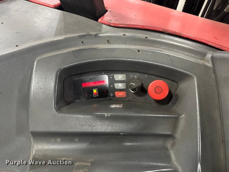 image for item EV1838 Raymond 4250 forklift