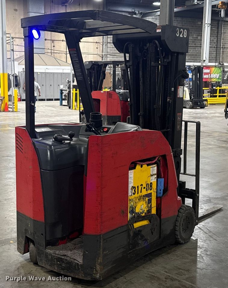 image for item EV1839 Raymond 4250 forklift