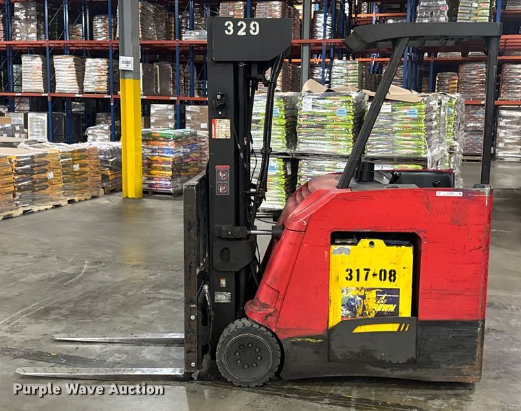 image for item EV1839 Raymond 4250 forklift