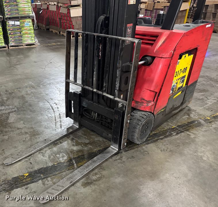 image for item EV1839 Raymond 4250 forklift