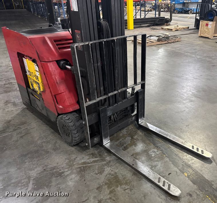 image for item EV1839 Raymond 4250 forklift