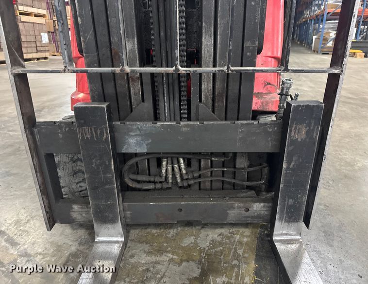 image for item EV1839 Raymond 4250 forklift