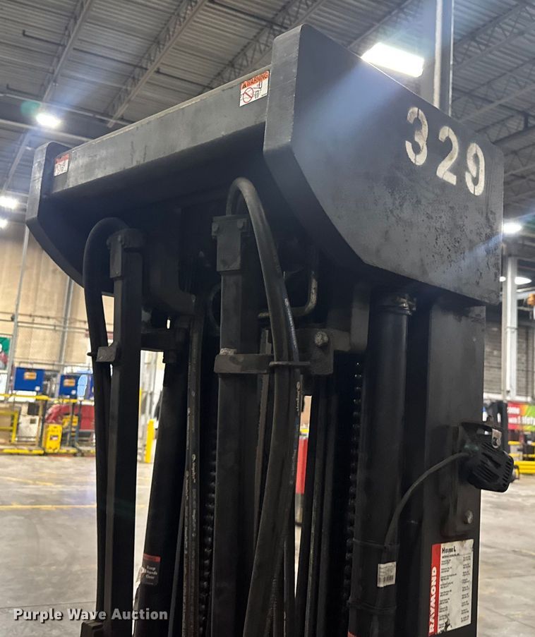 image for item EV1839 Raymond 4250 forklift