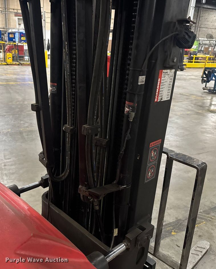 image for item EV1839 Raymond 4250 forklift