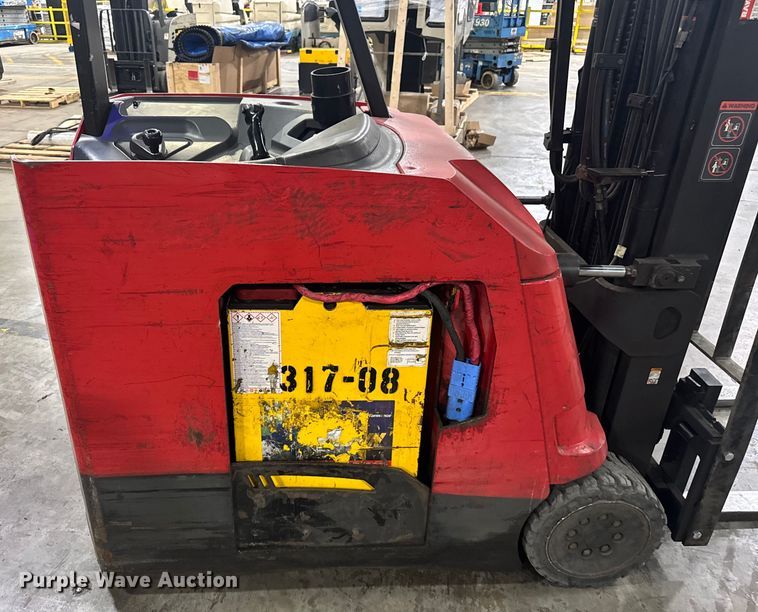 image for item EV1839 Raymond 4250 forklift