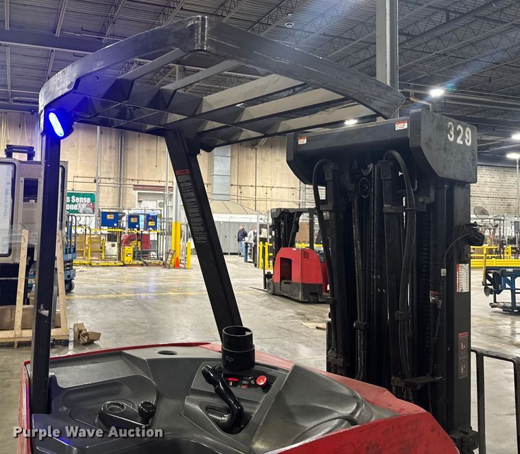 image for item EV1839 Raymond 4250 forklift