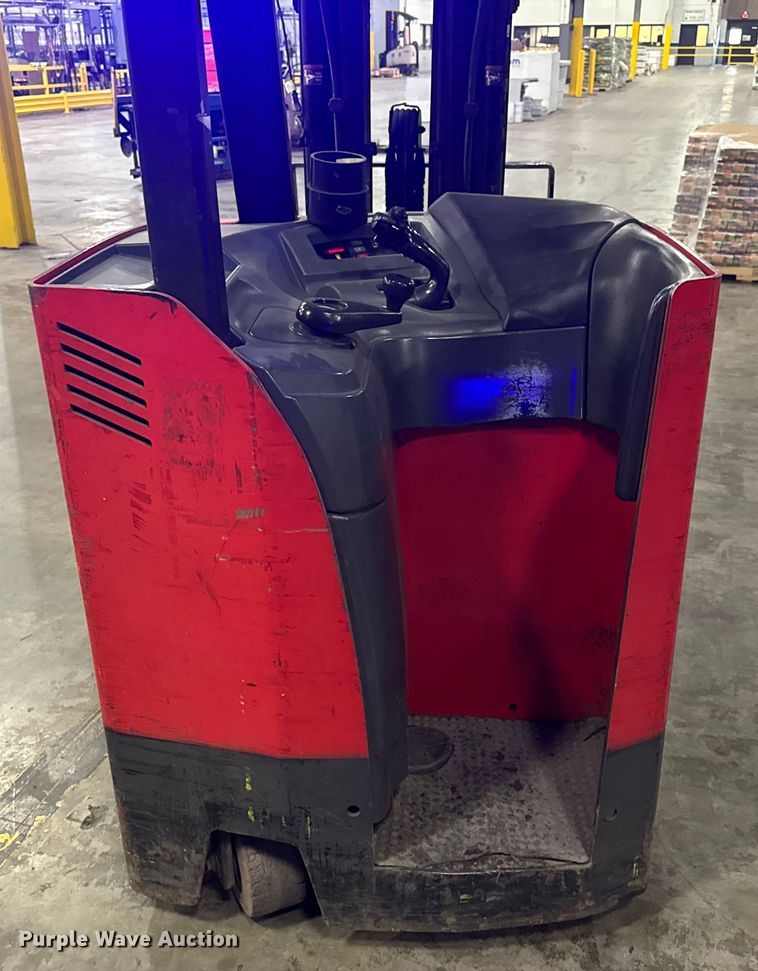 image for item EV1839 Raymond 4250 forklift