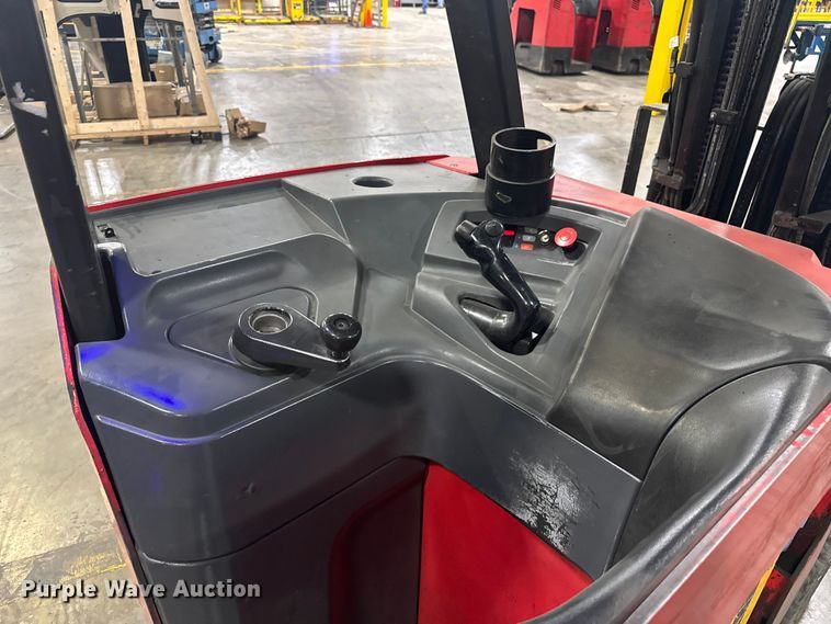 image for item EV1839 Raymond 4250 forklift