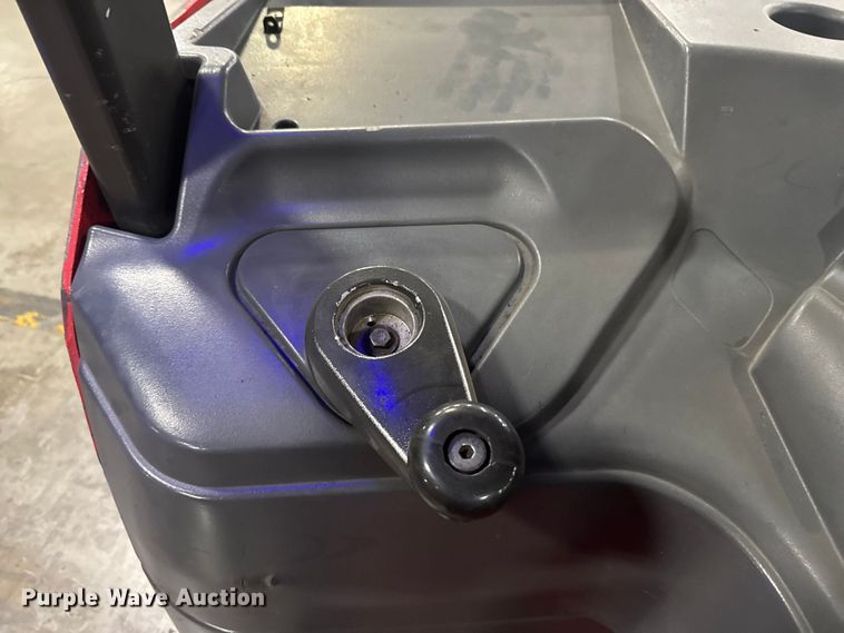 image for item EV1839 Raymond 4250 forklift