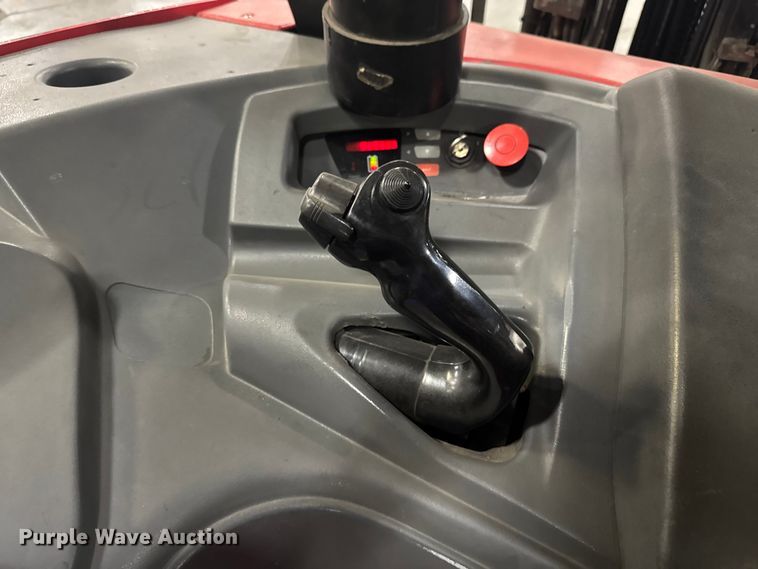 image for item EV1839 Raymond 4250 forklift