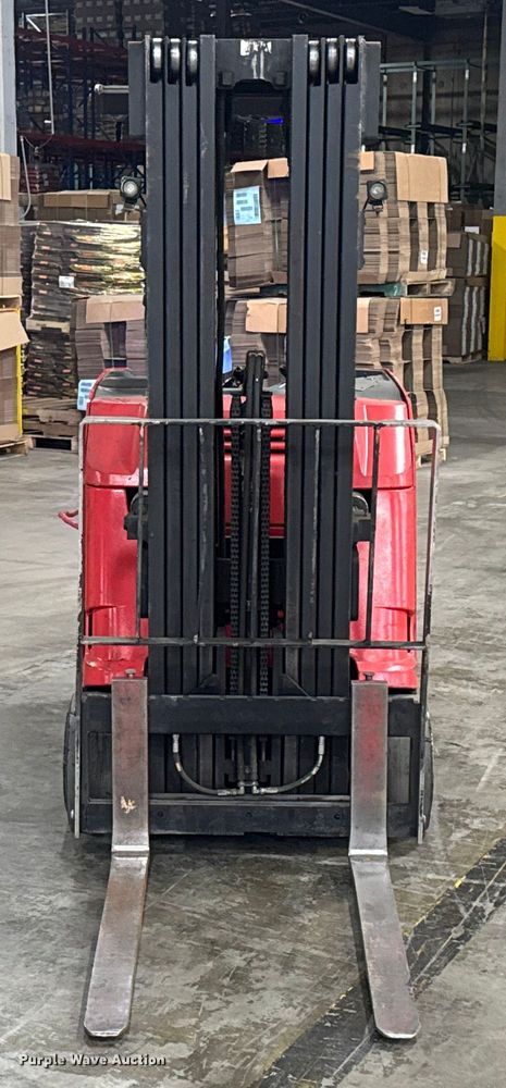 image for item EV1840 Raymond 425-C40QM forklift