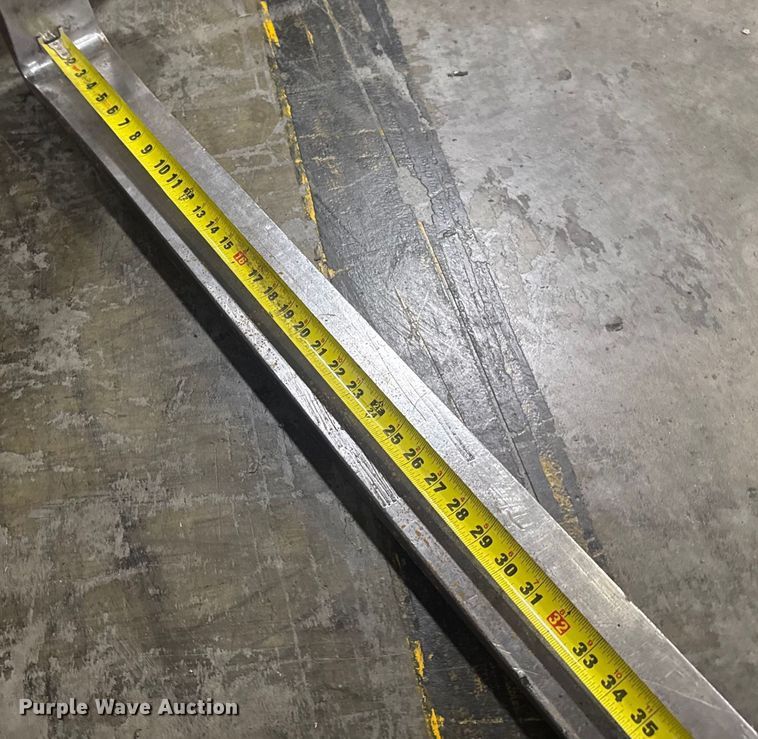 image for item EV1840 Raymond 425-C40QM forklift