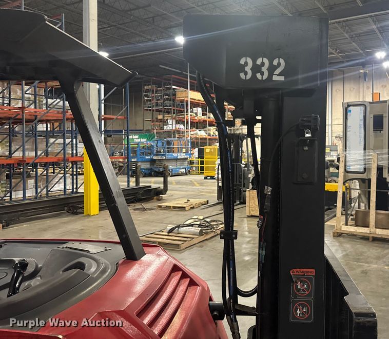 image for item EV1840 Raymond 425-C40QM forklift