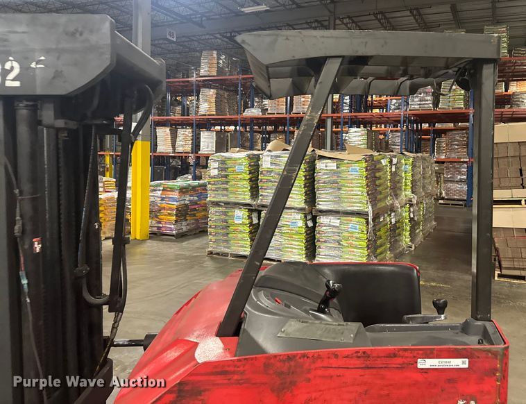 image for item EV1840 Raymond 425-C40QM forklift