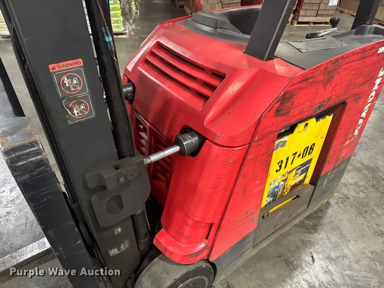 image for item EV1840 Raymond 425-C40QM forklift