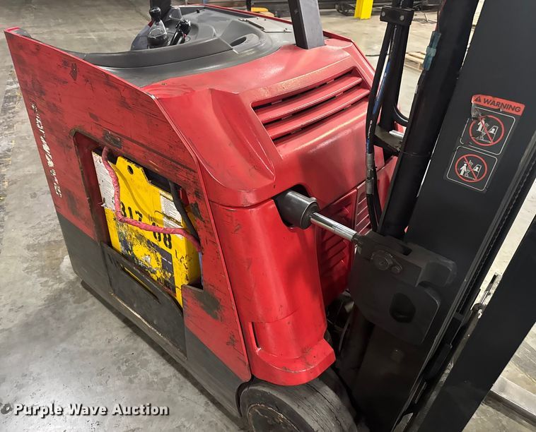 image for item EV1840 Raymond 425-C40QM forklift