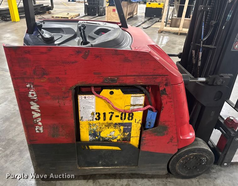 image for item EV1840 Raymond 425-C40QM forklift