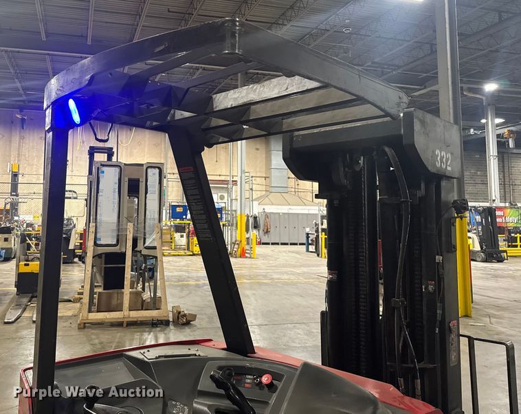 image for item EV1840 Raymond 425-C40QM forklift