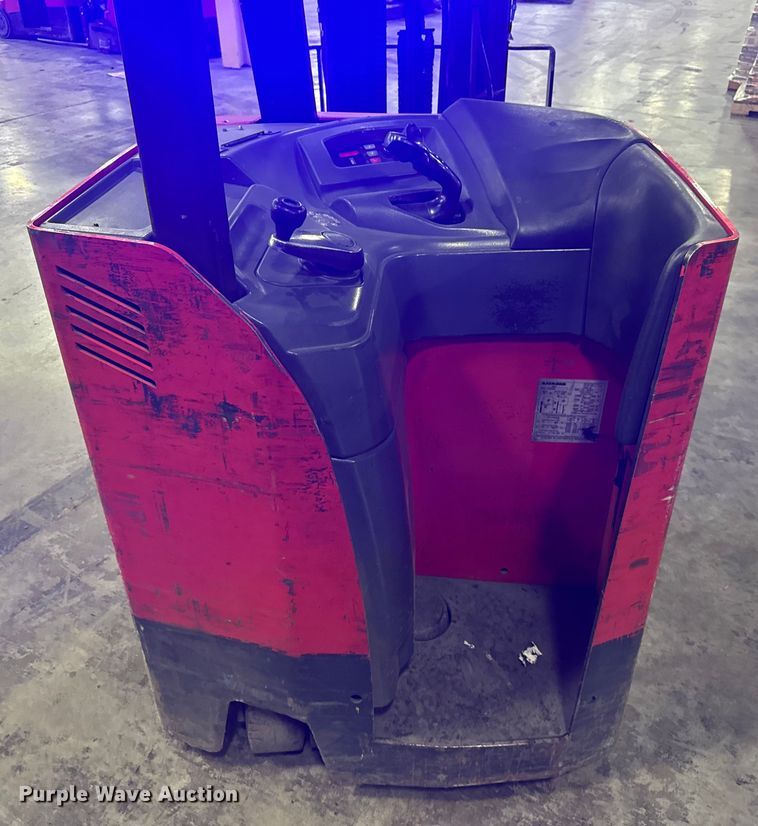 image for item EV1840 Raymond 425-C40QM forklift