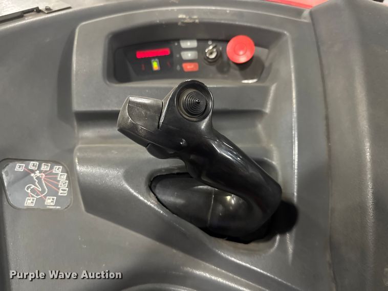 image for item EV1840 Raymond 425-C40QM forklift