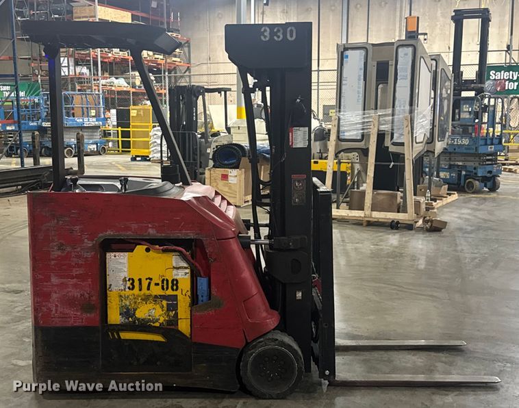 image for item EV1841 Raymond 4250 forklift