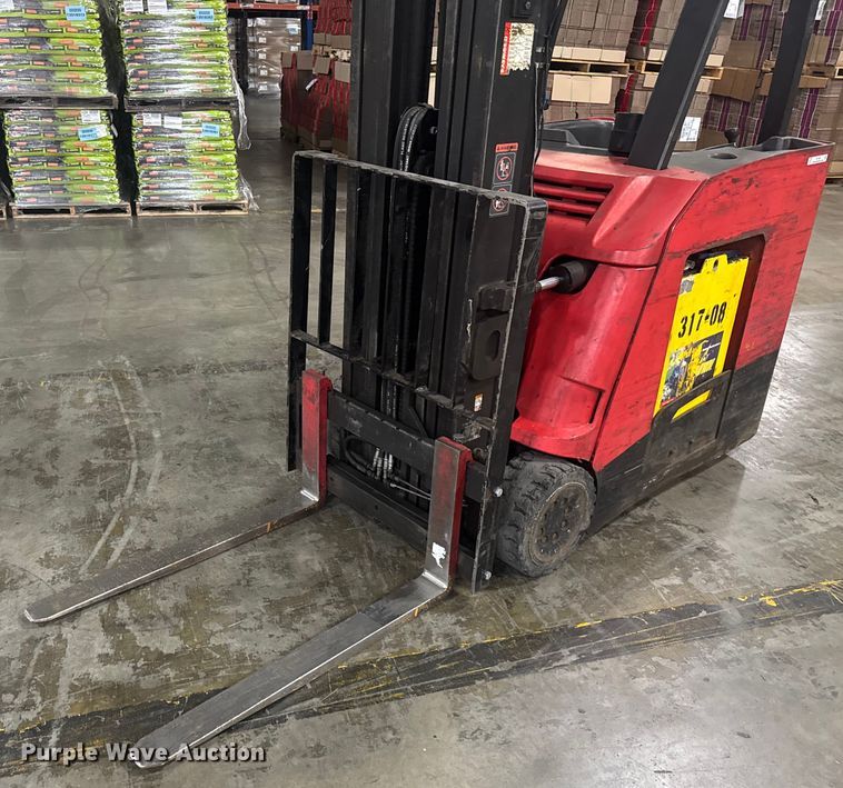 image for item EV1841 Raymond 4250 forklift