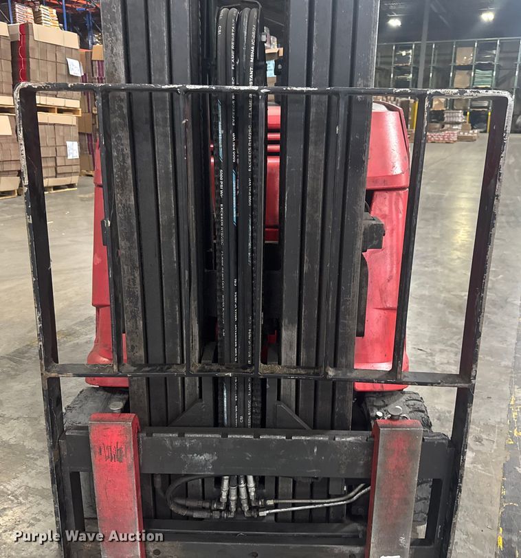image for item EV1841 Raymond 4250 forklift