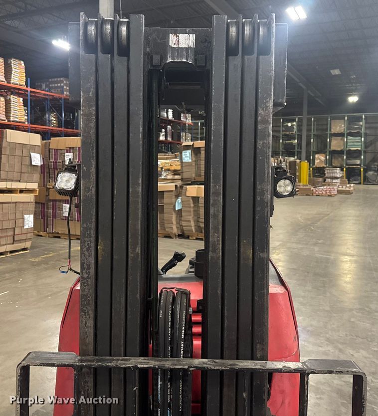 image for item EV1841 Raymond 4250 forklift